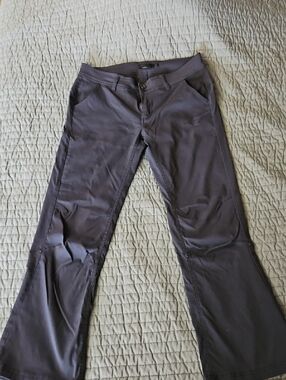 Prana Halle 8 Short Dark Grey Pants